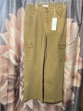 Women's Cargo Jeans in Tan - Wide-Leg Utility Style